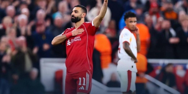 欧冠利物浦4-0加拉塔萨雷晋级，萨拉赫半场发力，战巴黎仍有难点