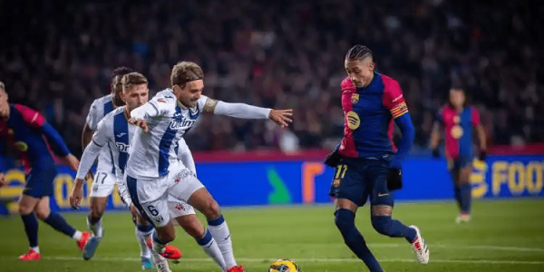 西甲焦点｜巴萨11连胜冲冠遇阻？皇家社会主场凭体能死磕残阵领头羊