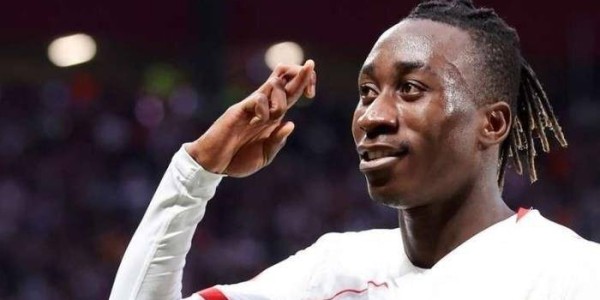 从半职业联赛到身价有望破亿！德甲赛场过人王，引发一众豪门追求