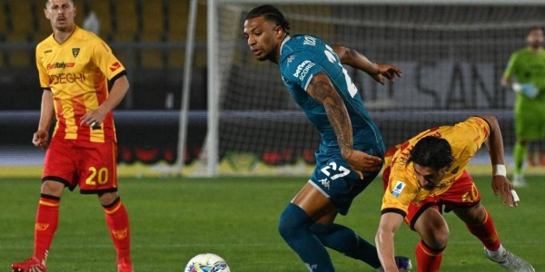 意甲保级大战：佛罗伦萨遭莱切1-1逼平，最新积分榜揭晓