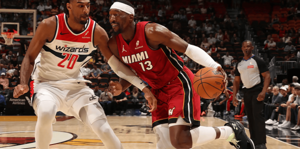 多位科比前同事不满！名记：阿德巴约不该拿83分