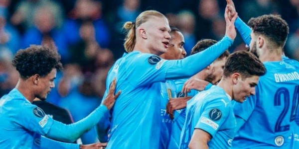 阿森纳赛季瞬间崩塌，士气低迷难以挽回，曼城稳坐冠军宝座让人心碎