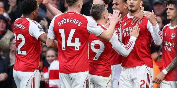 比赛日：伦敦德比变角球德比 切尔西快凑齐染红11人