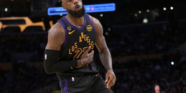 扛着球队走！詹姆斯：这个年纪还能打热爱的比赛很幸运