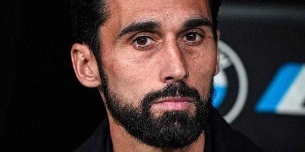 落后巴萨7分，老佛爷仍给机会：打进欧冠决赛，阿韦洛亚就能留队