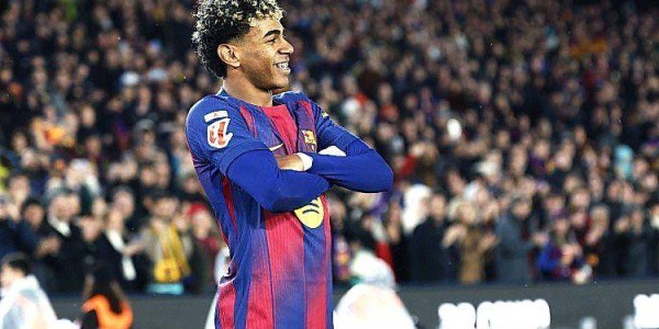 巴萨好命？莱万这球进得太“巧”！客场2-1逆转十人马竞，7分优势领跑西甲