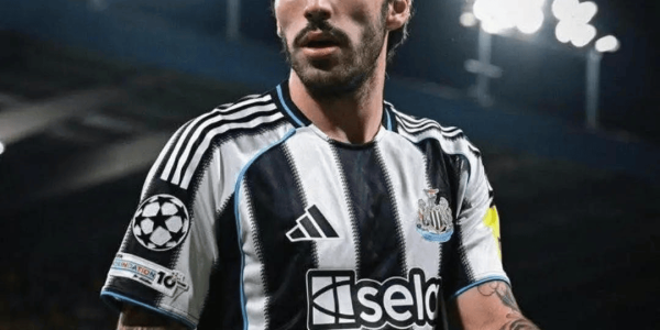 曼联中场二选一，托纳利或安德森，1亿欧要价，两人都已在英超证明自己