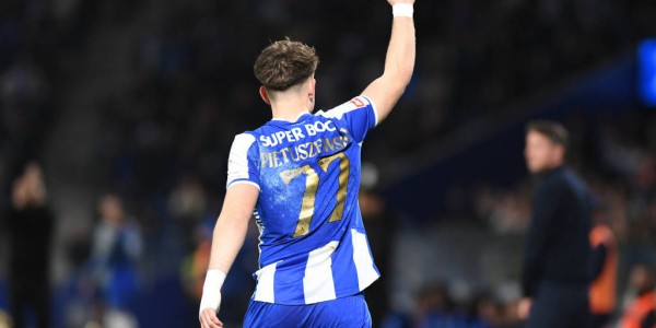 巴萨更衣室密谋！阿劳霍生日晚宴背后的冲冠决心