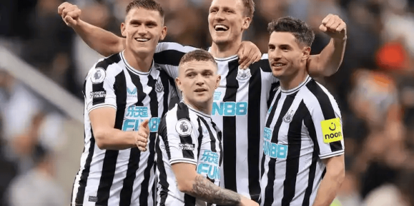 喜鹊主场屠豪门！纽卡死磕巴萨，拉什福德能否复刻 2-1 绝杀神迹？