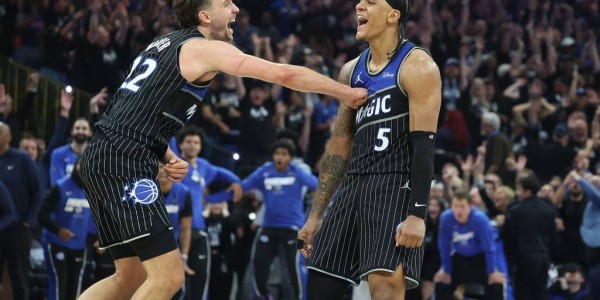 班凯罗25+12+9贝恩25+7 坎宁安27+9魔术胜活塞总分2-1