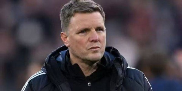 埃迪·豪的未来悬了？纽卡锁定 “世界最佳少帅”，截胡曼联热刺