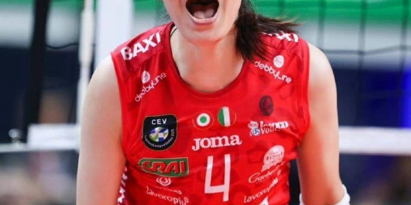 朱婷换上新球衣！科内队友欢迎其归队，或出战欧冠首轮冲击22连胜