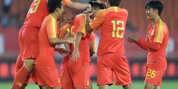 喜讯！四支德甲俱乐部本月已同意在夏窗扎堆官宣签下五位国足主力，值得期待