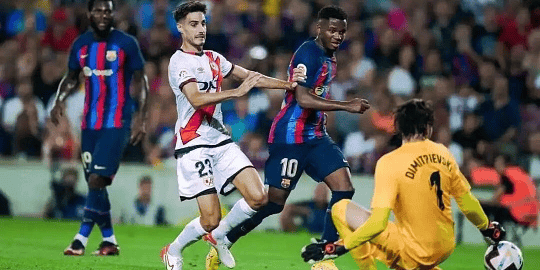 巴萨VS巴列卡诺：西甲榜首大战，复仇与逆袭的终极对决！