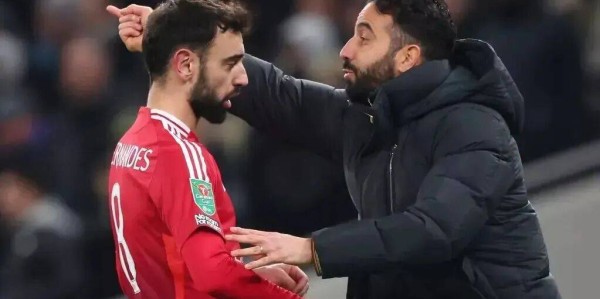 豪取四连胜！B费暗讽阿莫林：卡里克给曼联带来正确理念