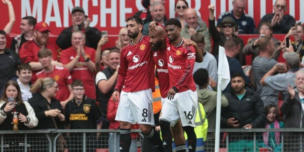 英超联赛曼联憾平伯恩茅斯，放大10倍后看细节，原因清晰可见