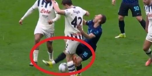 丑陋的意甲彻底没救！明目张胆黑国米，蓝黑军团遭遇各种不公判罚