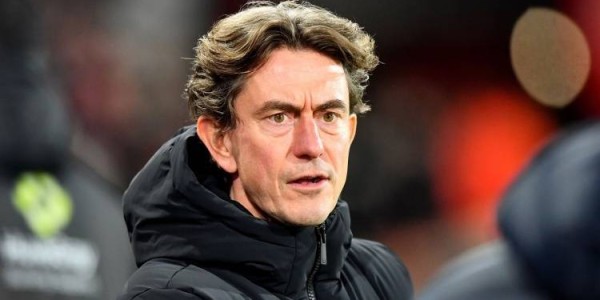 这活太难了！已经跌落降级区边缘的热刺，到底会选择谁来任新主帅