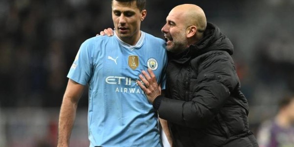 皇马球迷造谣罗德里抢了维尼休斯金球奖，不受伤连足球先生也没有