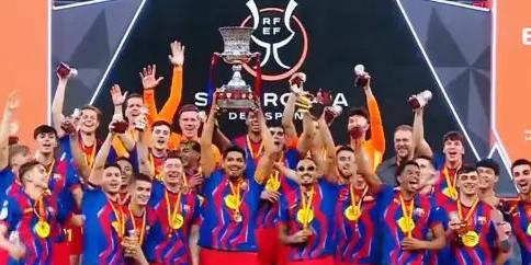 拉菲尼亚封神之夜！巴萨3-2逆转皇马勇夺西超杯，西甲冠军呼之欲出？