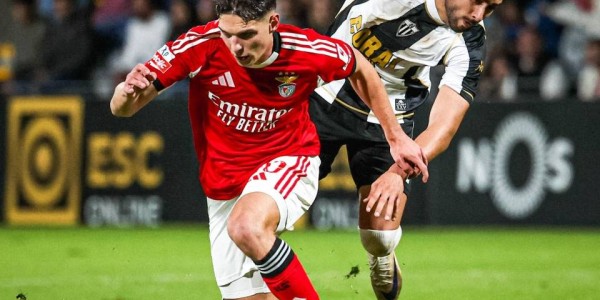 穆里尼奥葡超14场不败！本菲卡读秒2-1绝杀，狂人再现神换人，冲击三冠王