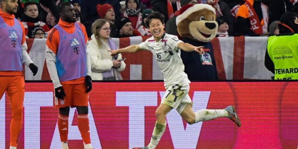 拜仁慕尼黑大胜沃尔夫斯堡：德甲重启，乌龙球纪录之夜