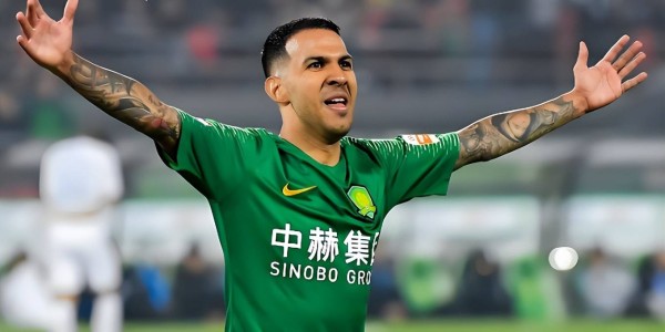 两位曾留洋德甲的王牌国脚，现在都成国安队的中流砥柱，值得期待