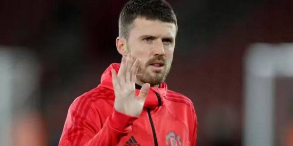 曼联冬窗首签锁定！新帅刚上任就提刚需，阿莫林埋的坑终于要填了