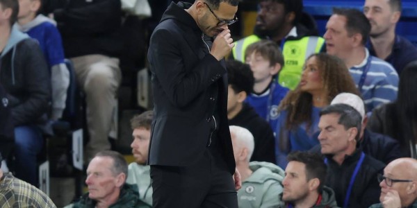 曼联传奇费迪南德与网红戈德布里奇线上激辩：卡里克能否转正引爆新旧媒体冲突？