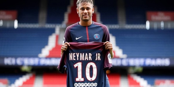 欧冠回顾：大巴黎无缘决赛无人同情，姆巴佩加盟皇马日后必遭嘲讽