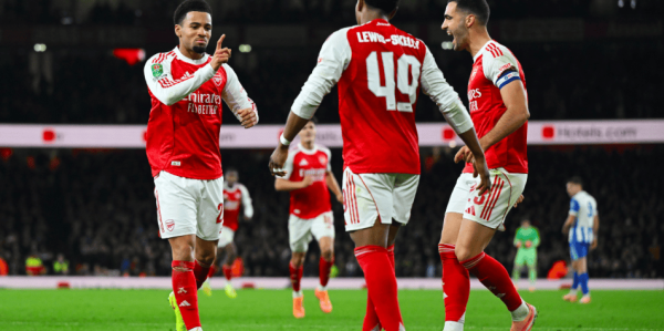 豪门悲喜夜：利物浦0-3出局7场6负 阿森纳2-0迎8连胜 曼城3-1逆转