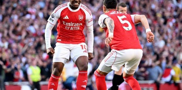 足坛一夜动态：拜仁惊天逆转，巴萨9连胜领跑，曼城剑指三冠王