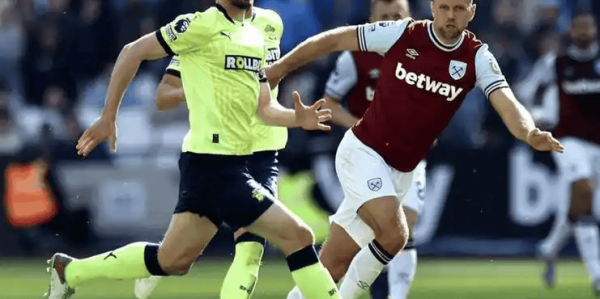 德甲中游卡位战！弗赖堡主场不败金身迎战科隆，防线漏洞对决谁能取胜？