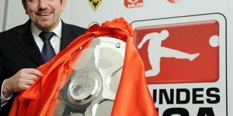 德乙天王山！帕德博恩对阵沙尔克04：6分决战，谁是德甲门票最终赢家？