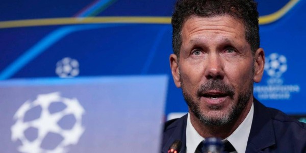 欧冠不敌马竞后，弗里克才发现不对劲，难怪西蒙尼一直按兵不动