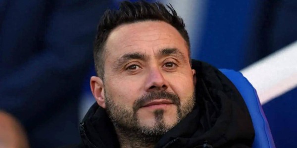 电讯报：德泽尔比成利物浦帅位备选，斯洛特未来难料