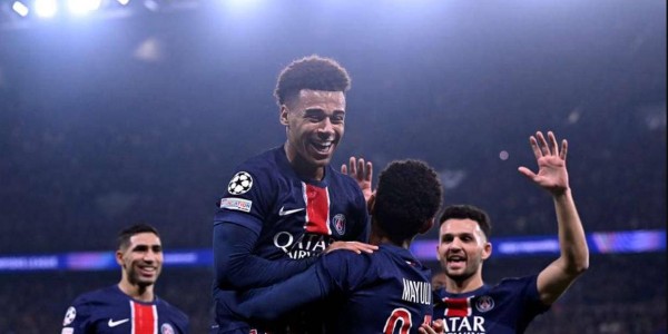 德甲豪门拜仁杀出重围，巴黎圣日耳曼迎来欧冠巅峰大战，剑指三冠王荣耀