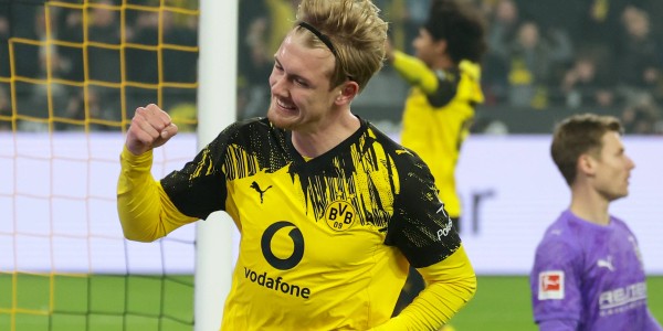 （体育）足球——德甲：多特蒙德胜门兴格拉德巴赫