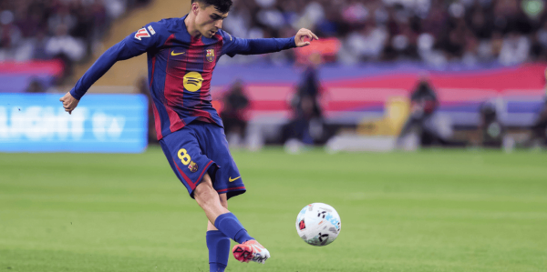 西甲 | 佩德里、费兰、费尔明伤愈复出，巴萨3-0轻取莱万特重回榜首！