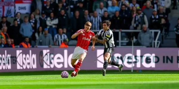 曼联仍想最后争取安德森，尽管他心向曼城！纽卡两铁腰已定签其一