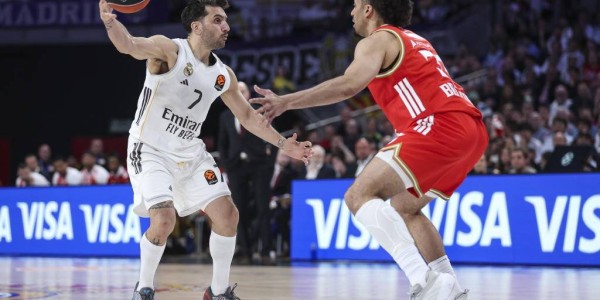 法甲焦点战：巴黎圣日耳曼主场迎战里昂