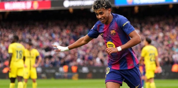 亚马尔帽子戏法造2大神迹，巴萨4-1黄潜，西甲主场13连胜宣战马竞