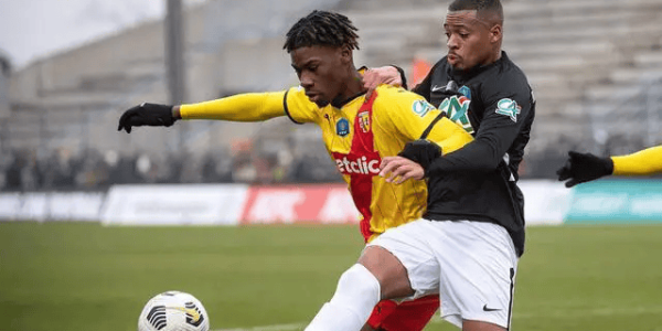 周五012法甲焦点！朗斯主场冲冠，昂热残阵保级，交锋8战不败碾压局？