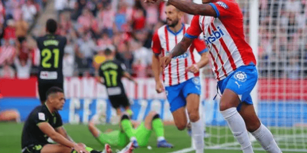 皇马巴萨先后一枝独秀摘得西甲冠军，本赛季西甲