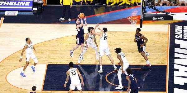 密歇根胜康大疯三夺冠 伦德伯格13分卡拉班17+11