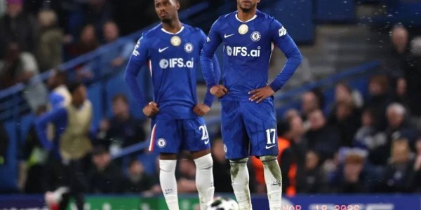 英超一夜被打回原形！曼城1-5、切尔西2-8，仅阿森纳扛起大旗