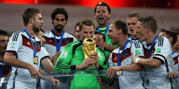 意大利出局最大输家！欧冠门神沦为‘世界杯绝缘体’，球迷：他比布冯还惨！