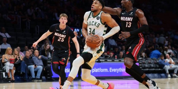 阿德巴约21分字母哥空砍31分 热火胜雄鹿