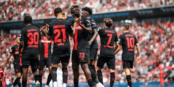 德甲巅峰对决：勒沃库森主场迎战拜仁，谁能笑傲江湖？