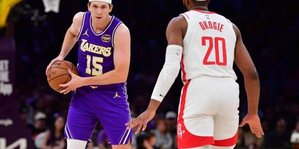 里夫斯复出未能助湖人晋级 孤立无援只能个人单干